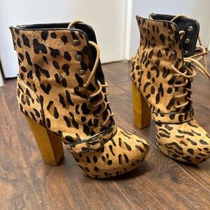 Steve Madden “carnby-l” Leopard pony hair boots